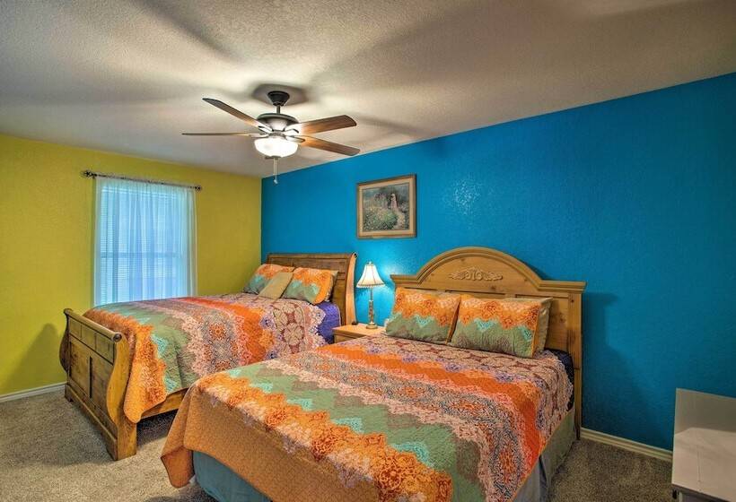 Granbury Cottage, Steps To Lake & Dock!