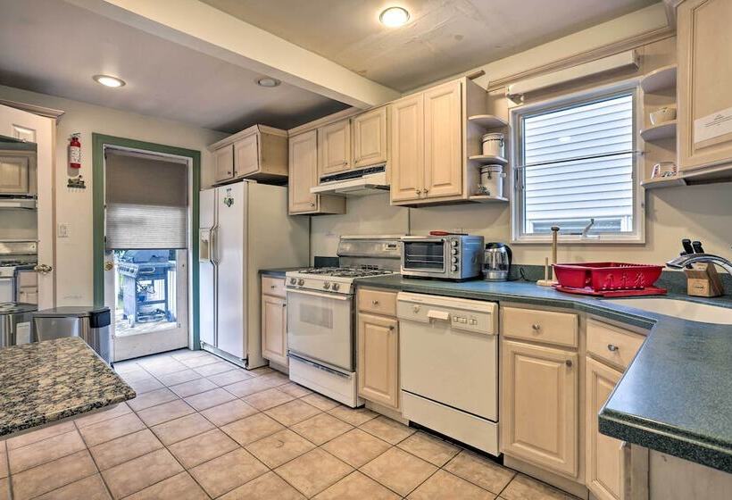 Lovely Home Near Fdu & Holy Name Hospital!