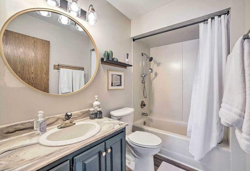 Lovely Kalamazoo River Home W/ Dock & Hot Tub