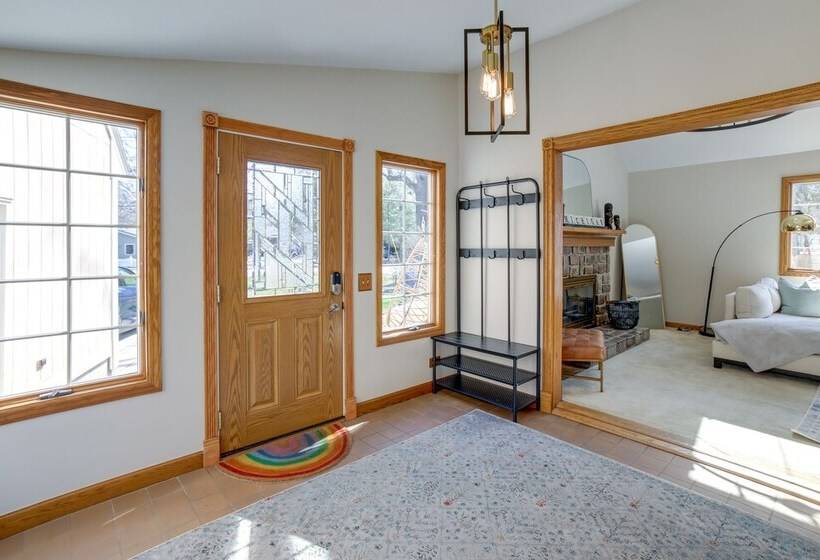 Lovely Kalamazoo River Home W/ Dock & Hot Tub