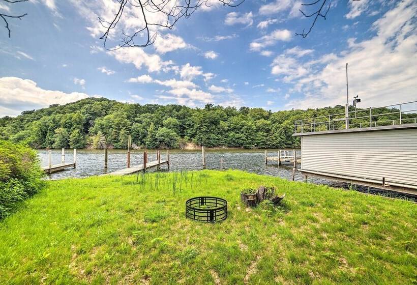 Lovely Kalamazoo River Home W/ Dock & Hot Tub