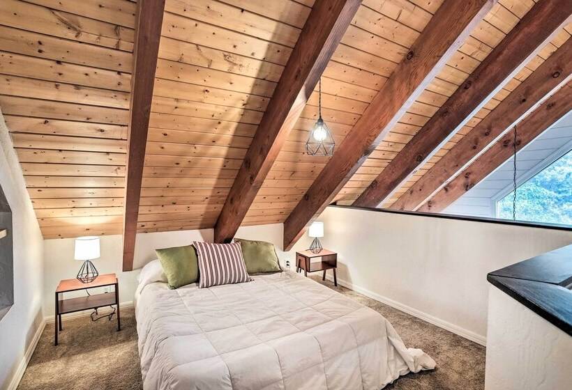 Lovely Lake Arrowhead Cabin W/ Furnished Deck