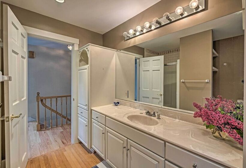 Lovely Waterfront Owls Head Home W/ Own Beach