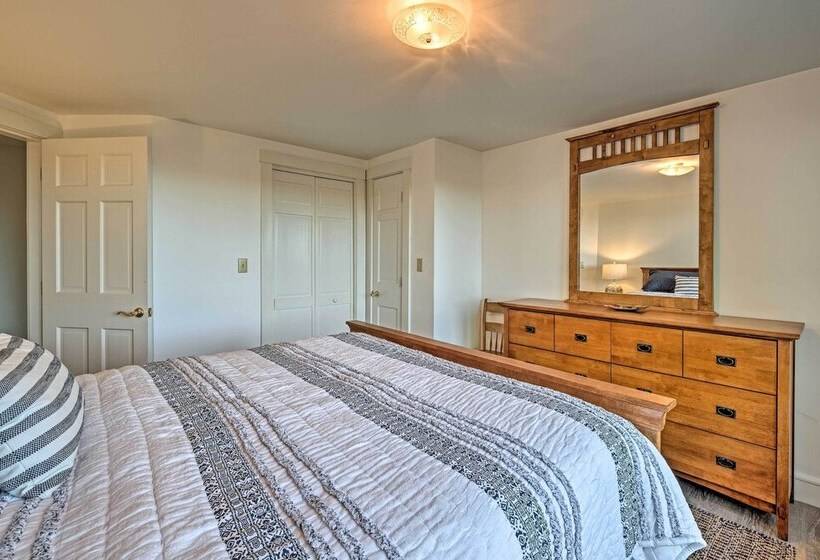 Lovely Waterfront Owls Head Home W/ Own Beach