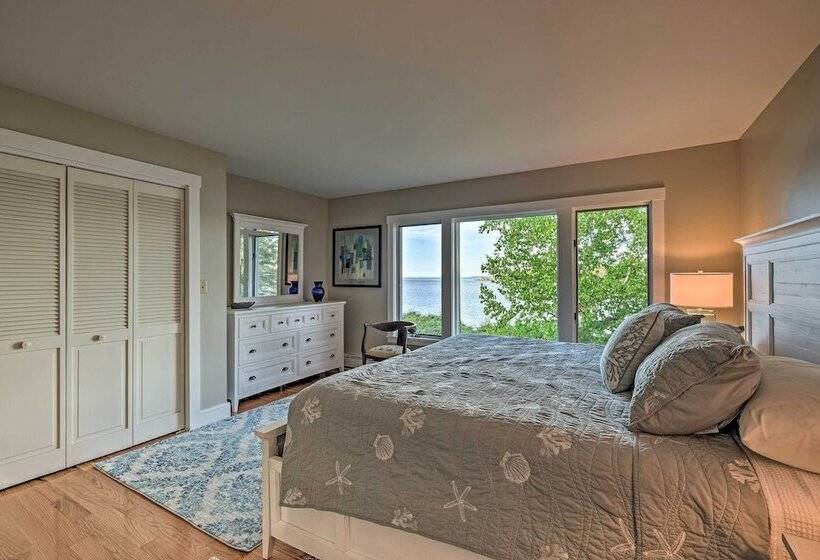Lovely Waterfront Owls Head Home W/ Own Beach