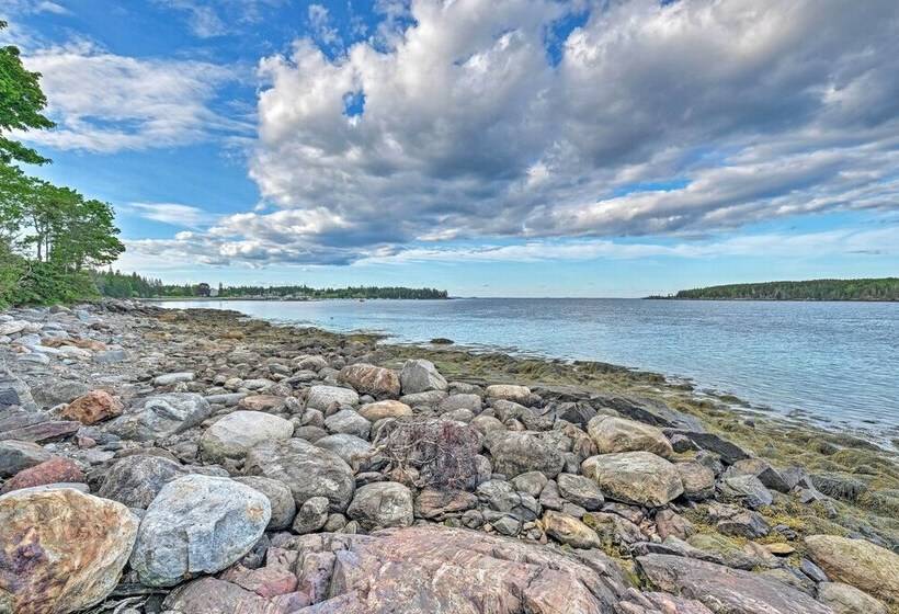 Lovely Waterfront Owls Head Home W/ Own Beach