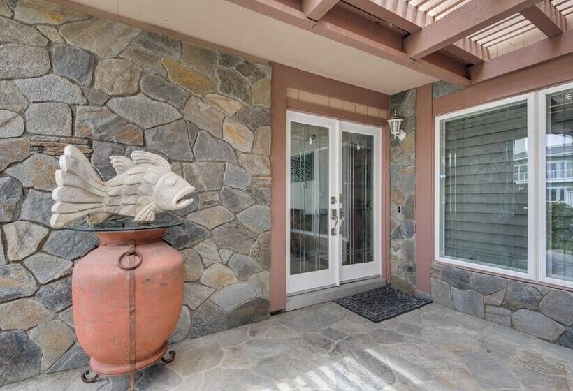 Luxurious Channel Islands Harbor Home W/ Boat Dock