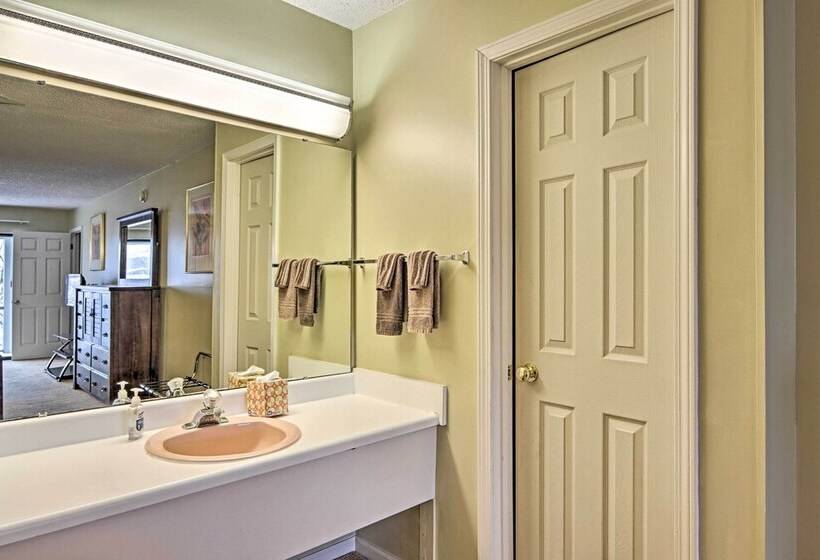 Screened Deck: Margaritaville Lake Resort Retreat!