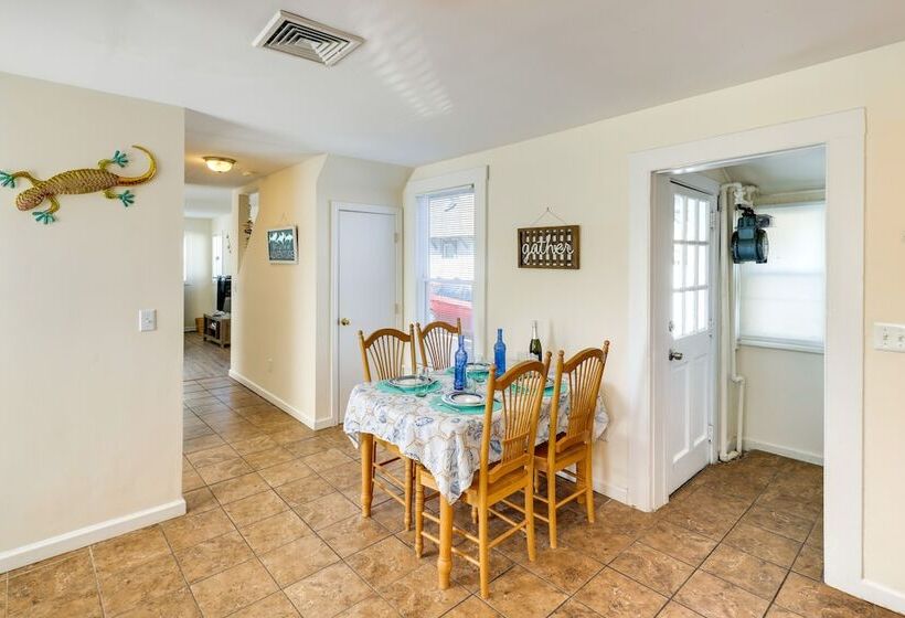 Milford Vacation Rental: Steps To The Beach!