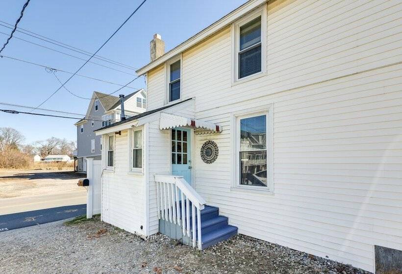 Milford Vacation Rental: Steps To The Beach!