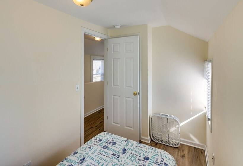 Milford Vacation Rental: Steps To The Beach!