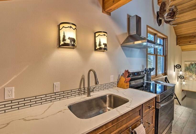 Modern Cabin   2 Mi To Speelyi Beach!