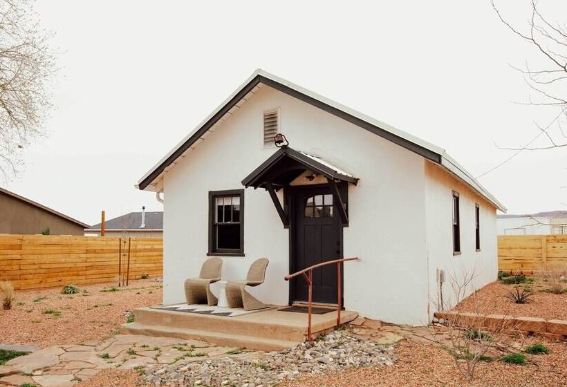 Modern Kanab Cottage W/ View < 1 Mi To Hiking!