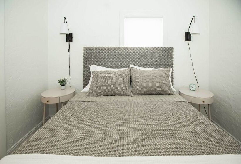 Modern Kanab Cottage W/ View < 1 Mi To Hiking!