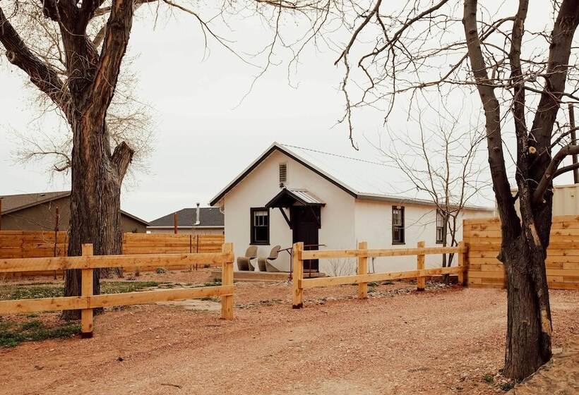 Modern Kanab Cottage W/ View < 1 Mi To Hiking!