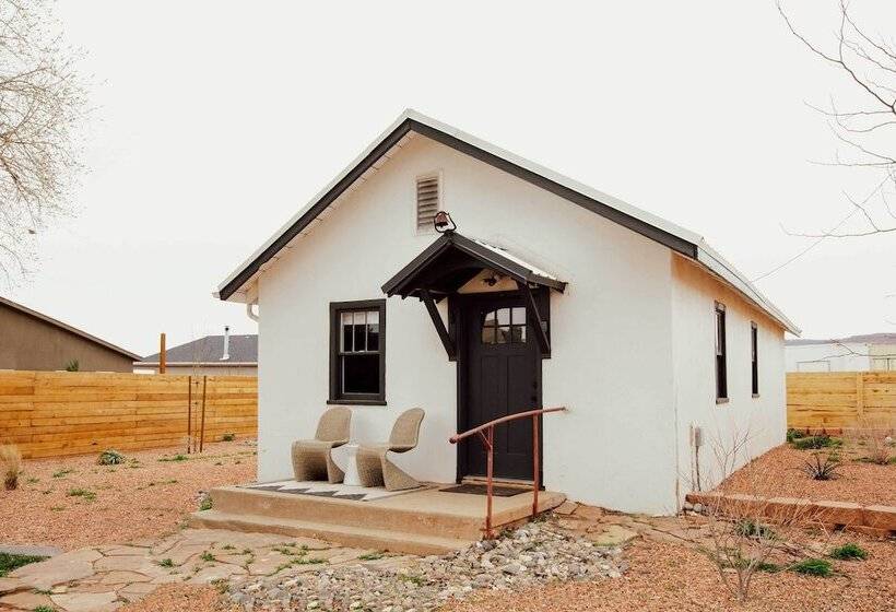 Modern Kanab Cottage W/ View < 1 Mi To Hiking!
