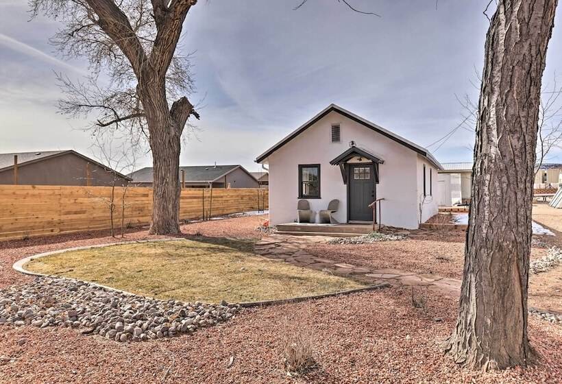 Modern Kanab Cottage W/ View < 1 Mi To Hiking!