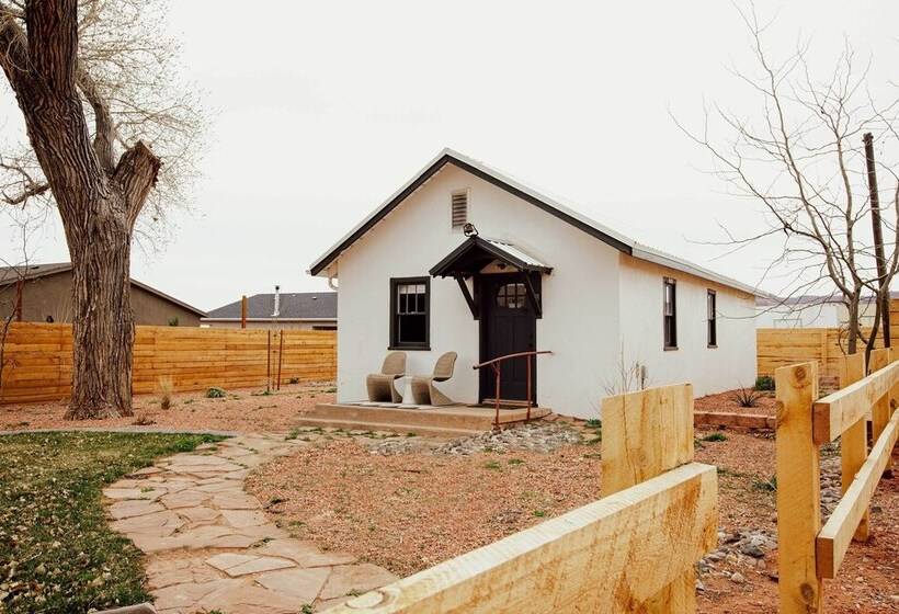 Modern Kanab Cottage W/ View < 1 Mi To Hiking!