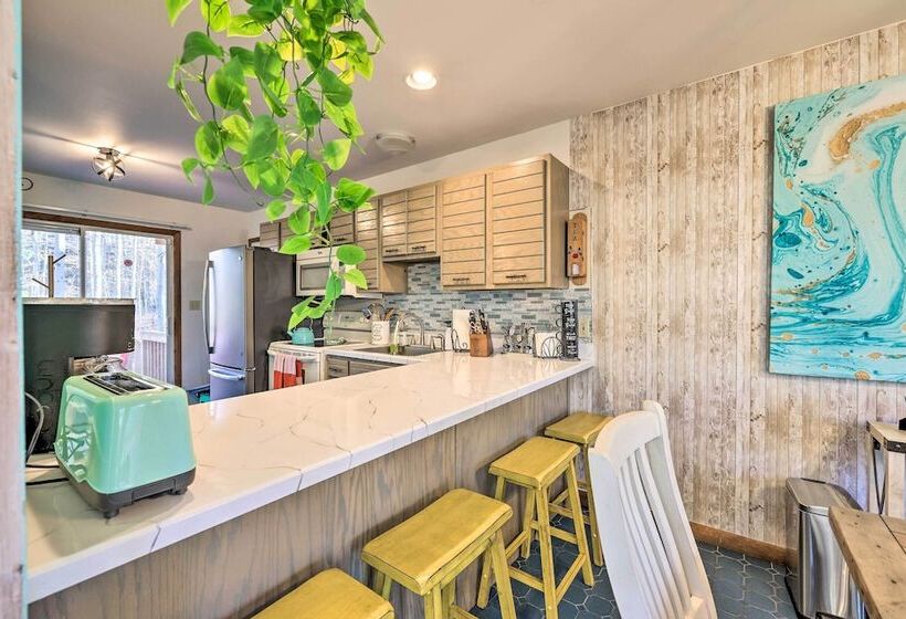 Modern Poconos Gem W/ Fire Pit, Deck & Pool Access