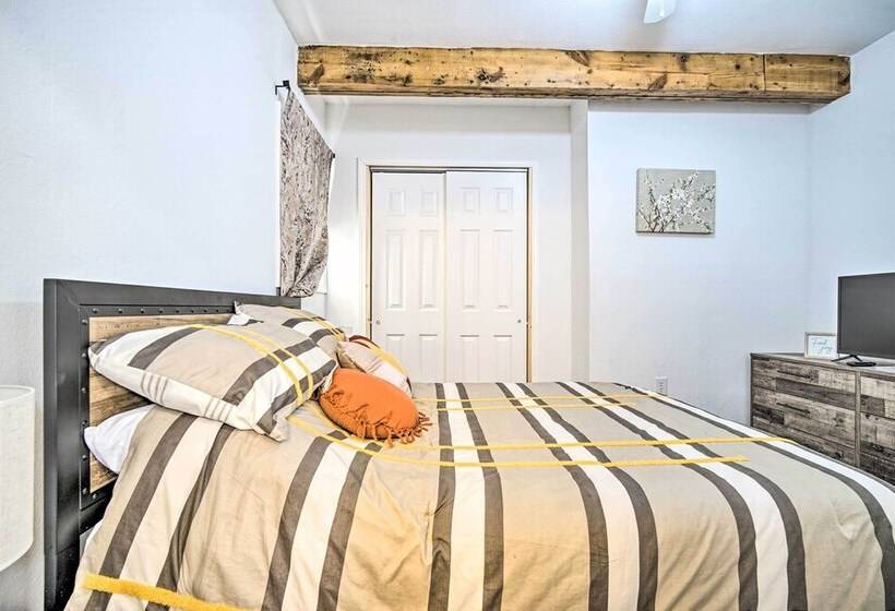 Modern West Tx Home In The Heart Of El Paso!