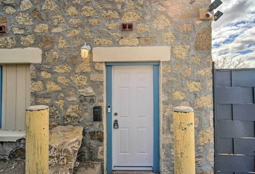 Modern West Tx Home In The Heart Of El Paso!