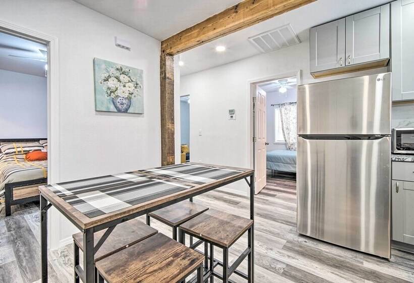 Modern West Tx Home In The Heart Of El Paso!