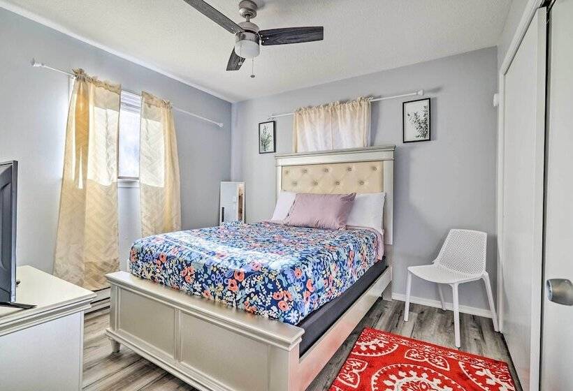 Tobyhanna Home Near Kalahari W/ Lake & Pool Access