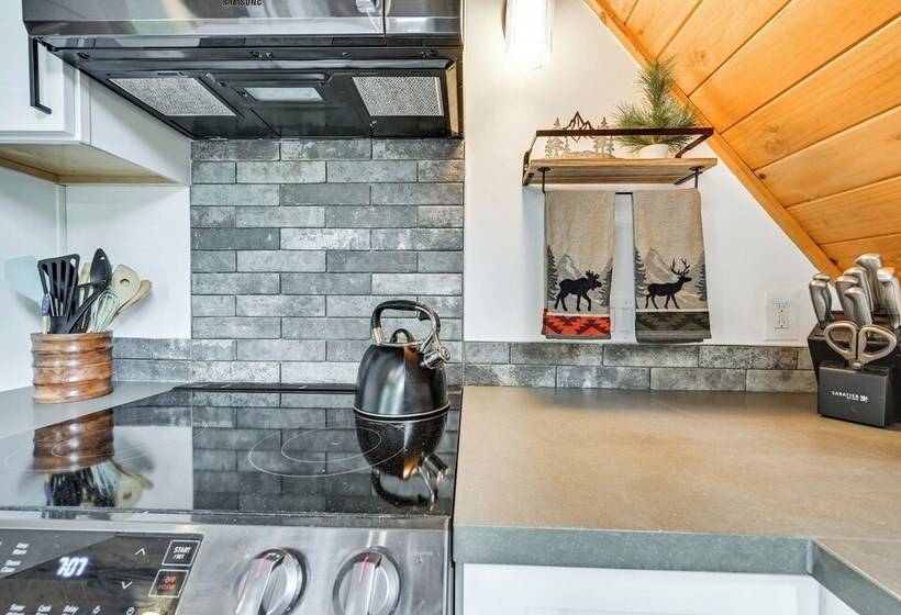 Munds Park A Frame Cabin W/ Deck & Grill