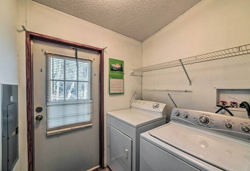 Murray Cabin W/ Screened Porch & Boat Parking