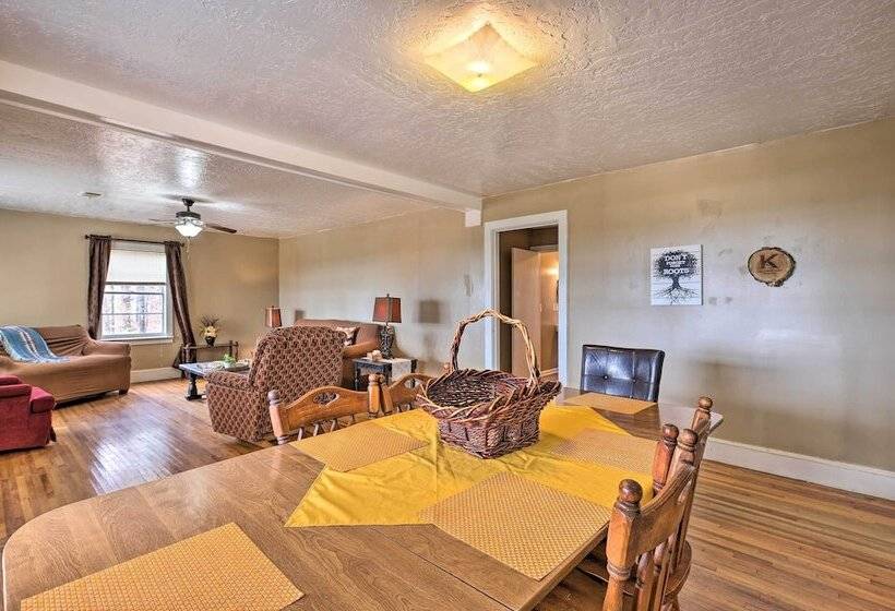 Charming Gadsden Home W/ Golf Course Views!