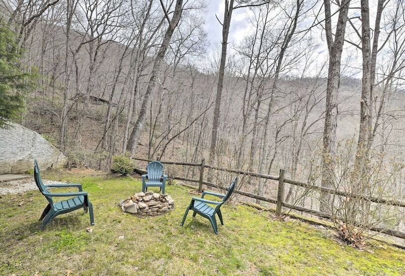 Game Room & Hot Tub: Bryson City Cabin!