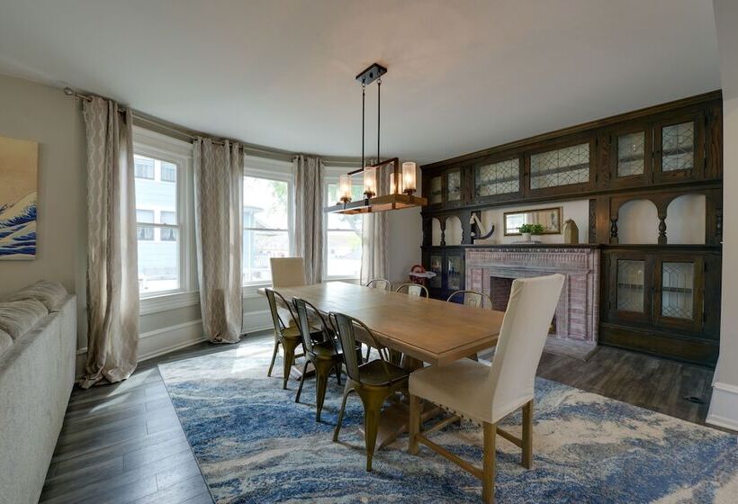 North Wildwood Home W/ Porch ~ 3 Blocks To Beach!