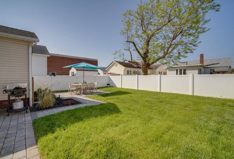 North Wildwood Vacation Rental: 4 Blocks To Beach