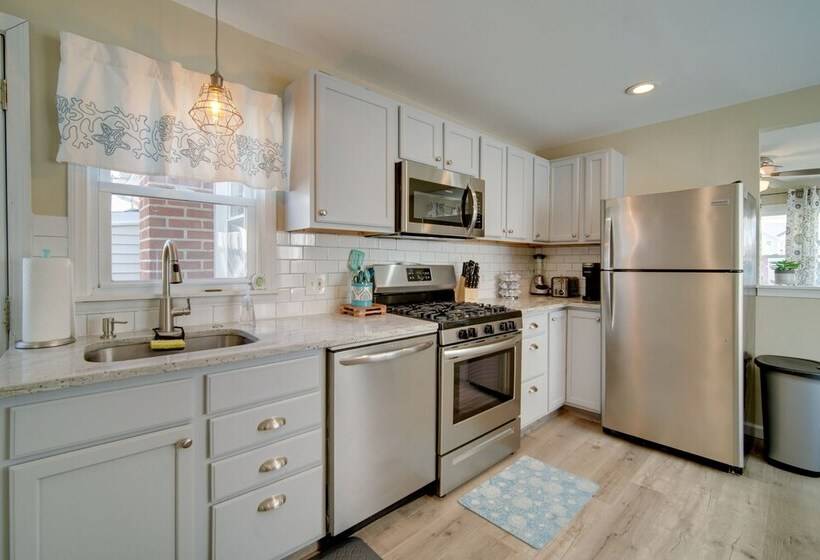 North Wildwood Vacation Rental: 4 Blocks To Beach