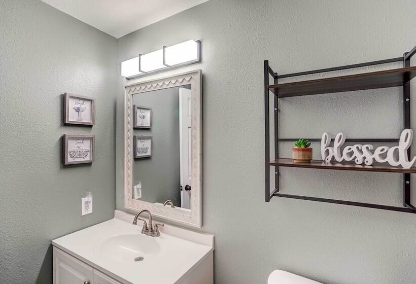 Northern Bliss  House W/ Mountain Views!