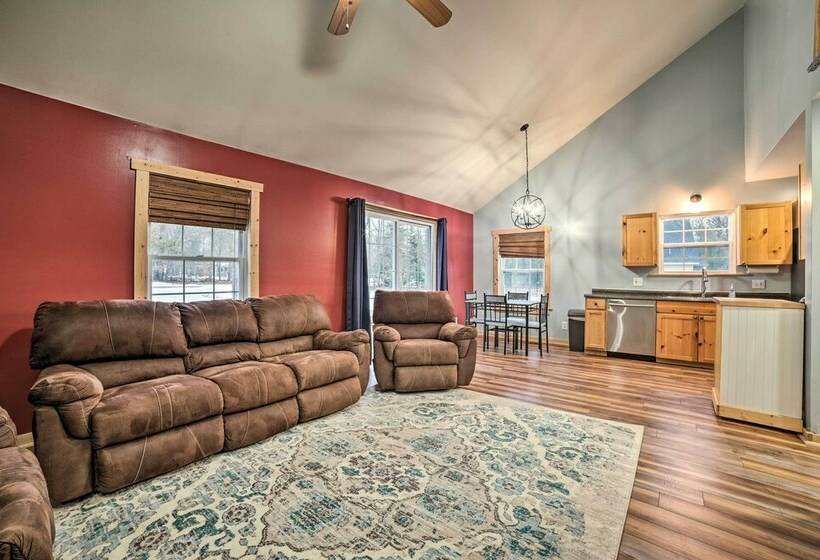 Northern Michigan Retreat ~ 2 Mi To Burt Lake