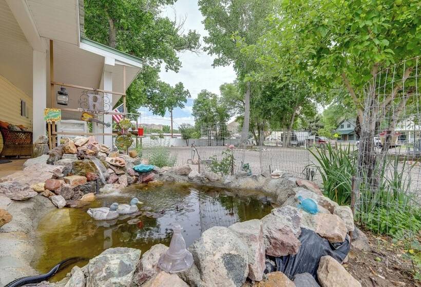 Outdoorsy Caliente Retreat W/ Screened Porch