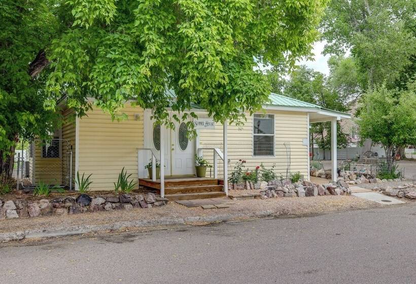 Outdoorsy Caliente Retreat W/ Screened Porch
