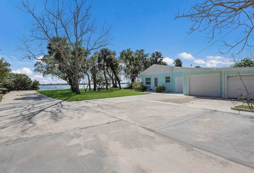 Palmetto Home W/ Manatee River Access!