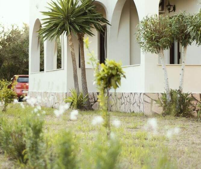 Parakladi Seaside Retreat