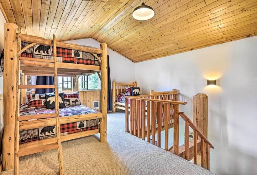 Peaceful Cabin W/ Mtn + River Views, Fire Pit