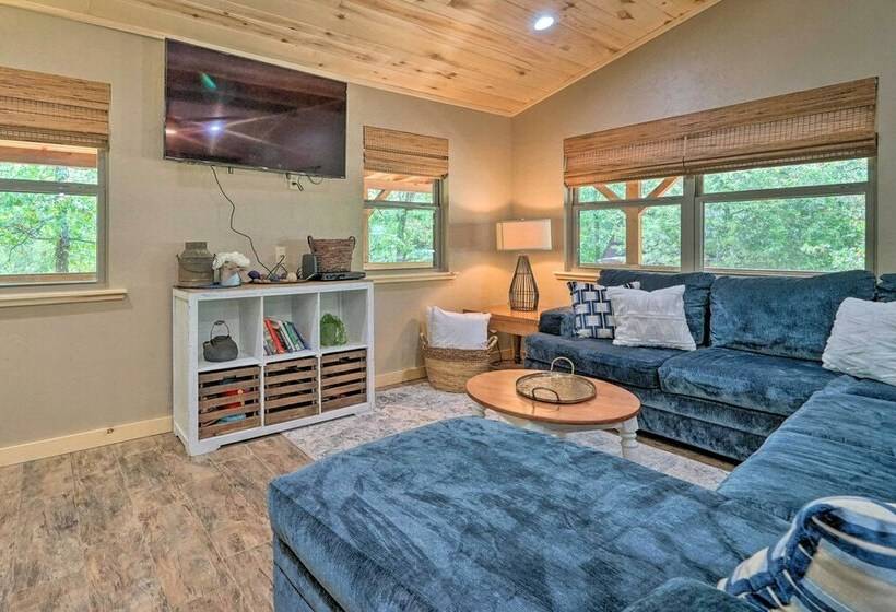 Peaceful Clayton Cabin  Walk To Sardis Lake!