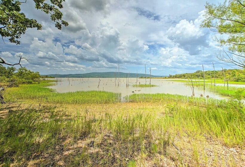 Peaceful Clayton Cabin  Walk To Sardis Lake!