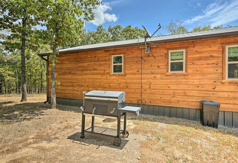 Peaceful Clayton Cabin  Walk To Sardis Lake!