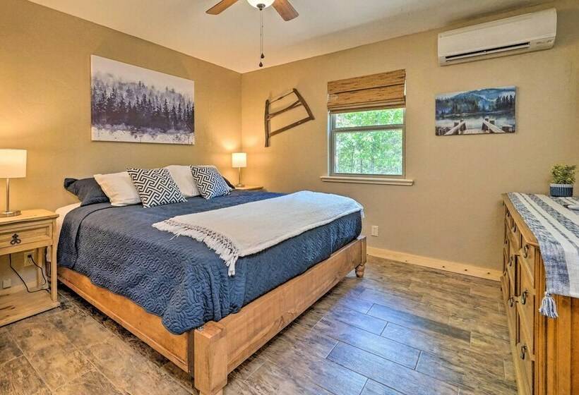 Peaceful Clayton Cabin  Walk To Sardis Lake!