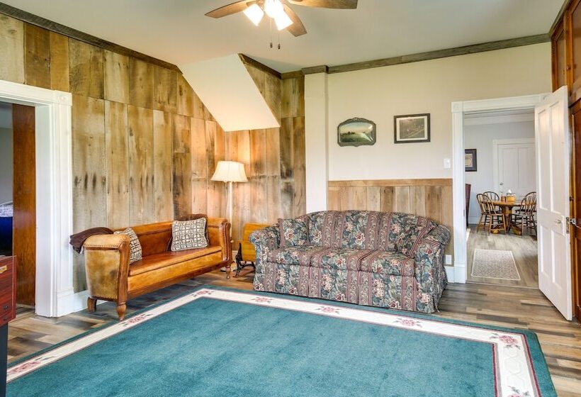 Peaceful Country Home In Serene Setting With Yard