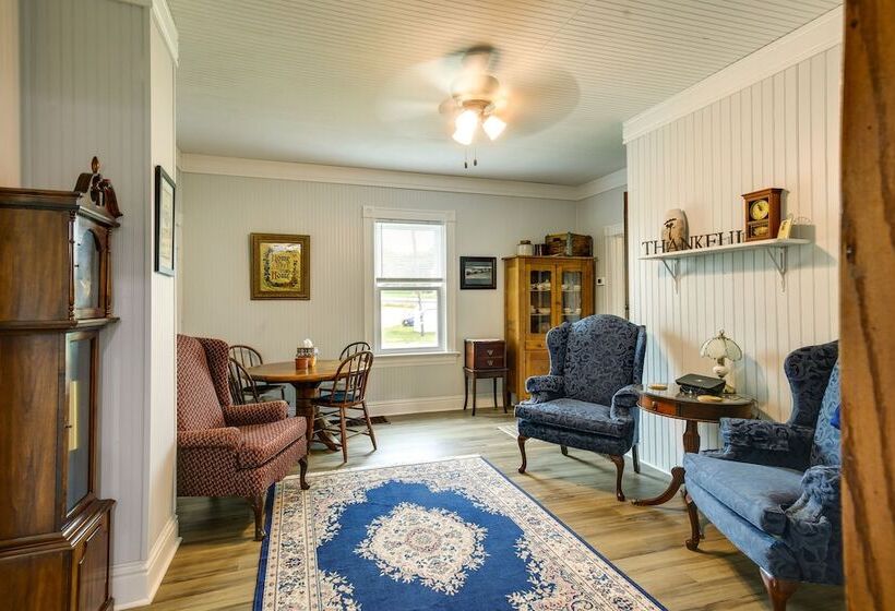 Peaceful Country Home In Serene Setting With Yard