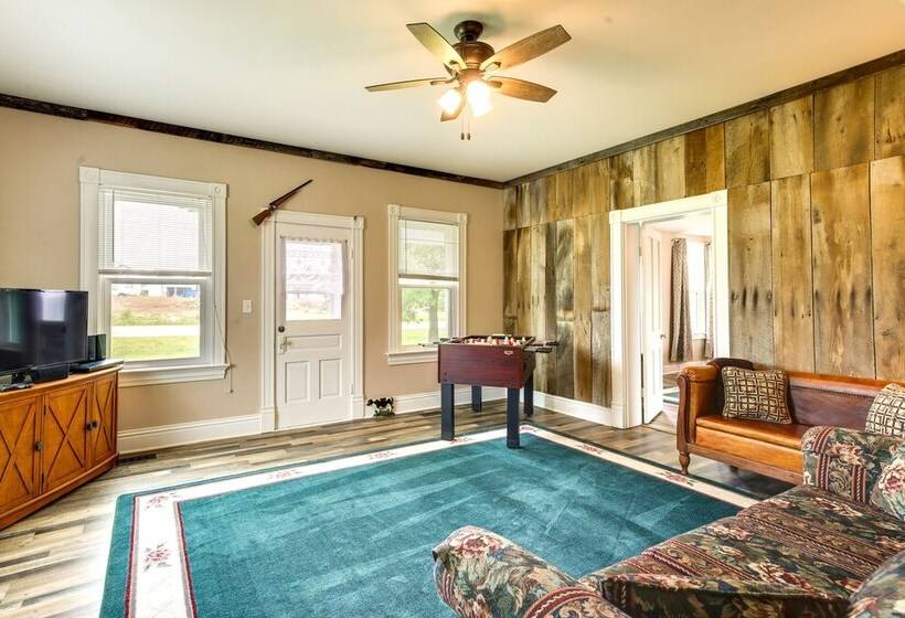 Peaceful Country Home In Serene Setting With Yard