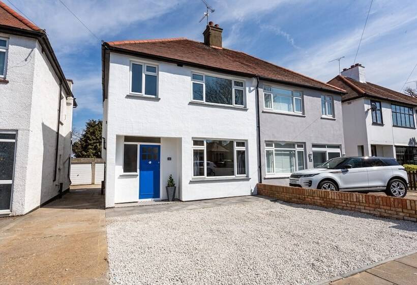 بنسيون The Carlton By Sorted Stay