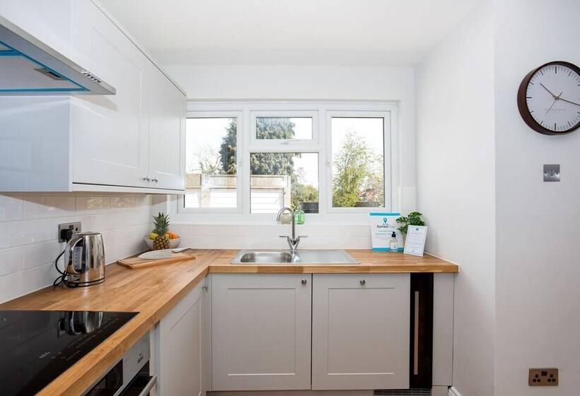 بنسيون The Carlton By Sorted Stay